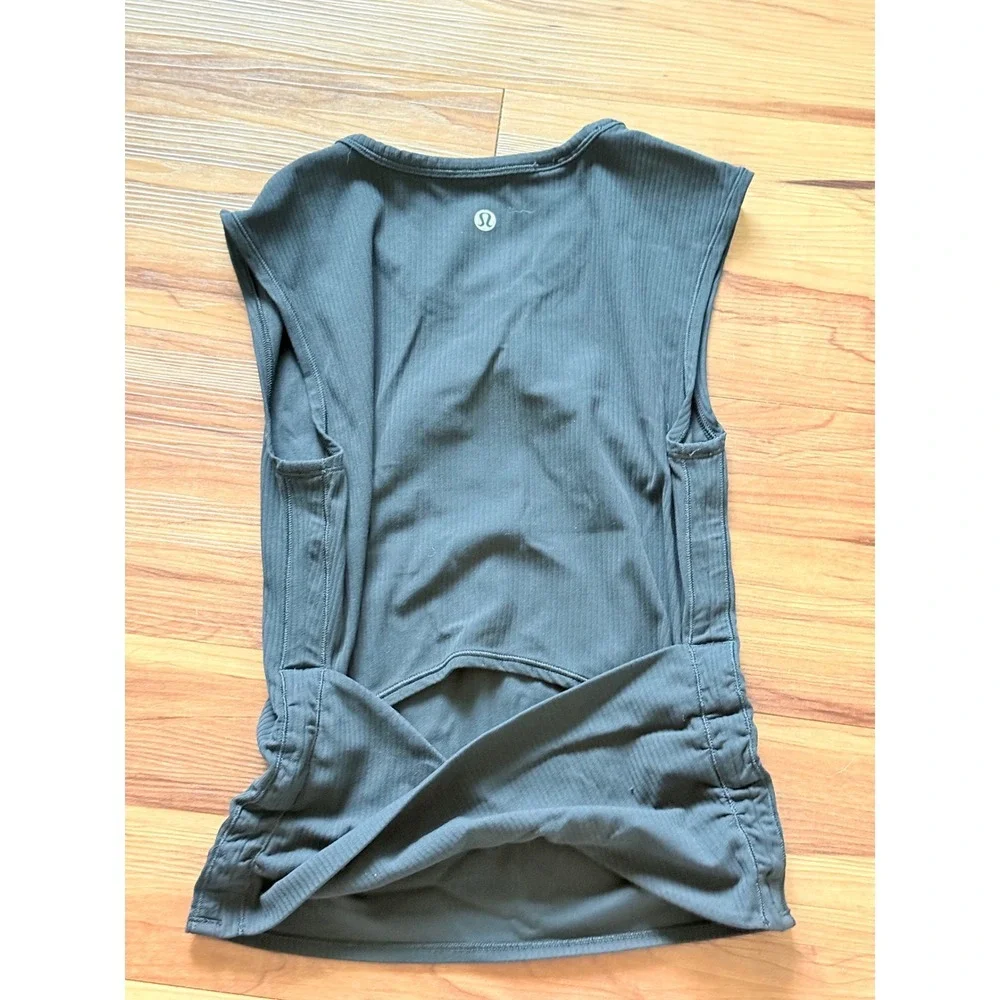 Lululemon All it takes Back-twist ribbed‎ Tank Top Black Women